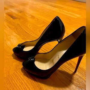 Christian Louboutin peep toe